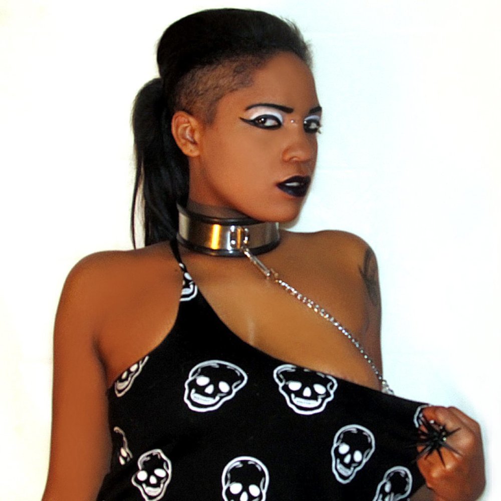 Meet your Posher, Mynx